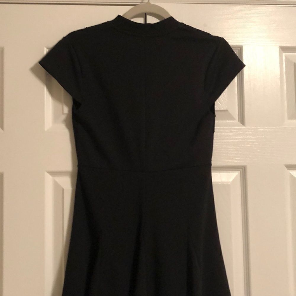 Pencey Black V Neck Half Lace Cap Sleeve Dress Size 4 - Picture 7 of 8